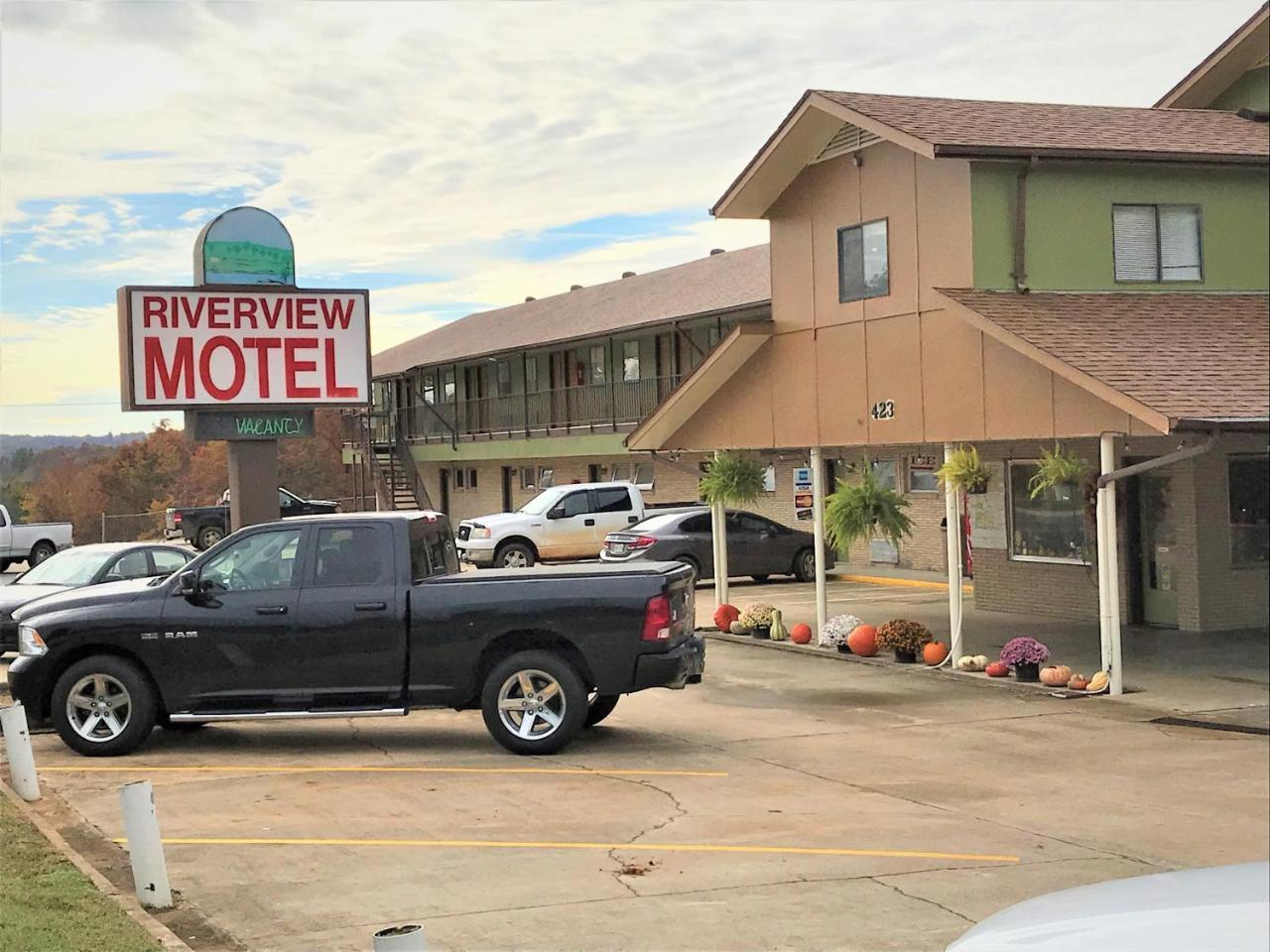 Riverview Motel Mammoth Spring Экстерьер фото